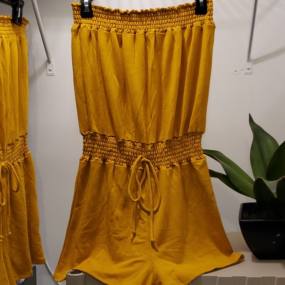 One halter shorts